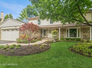 1118 E Valley Ln, Arlington Heights, IL 60004