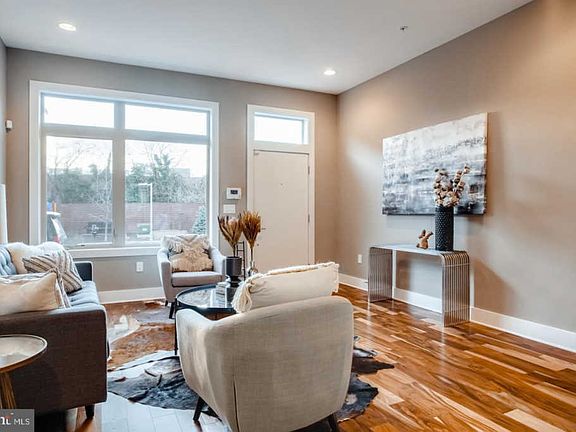 3rd image of 740 S Columbus Blvd Unit 37
