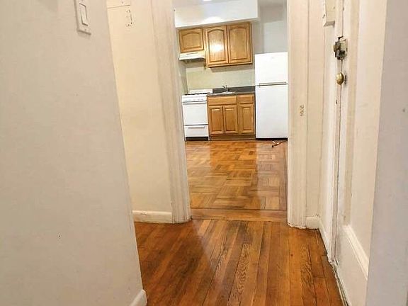 4th image of 3923 58th St APT B3