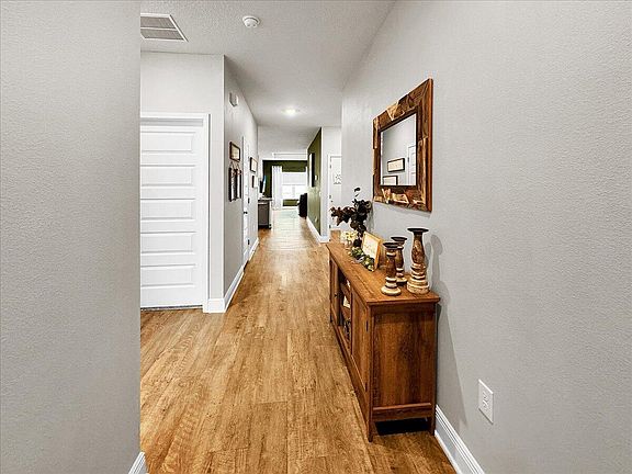2nd image of 3270 Heritage Oaks Cir