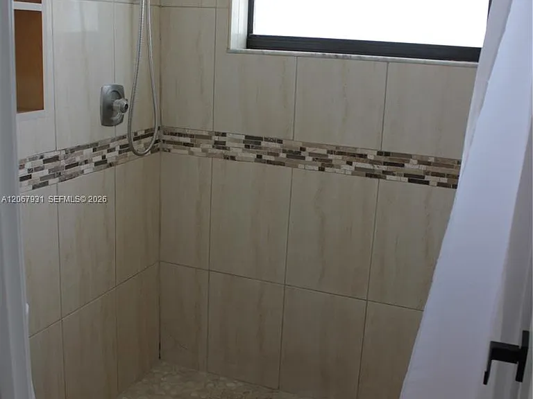 20145 NE 3rd Ct #12 — Photo 9