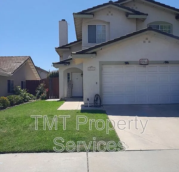2537 Brunswick Dr — Photo 1