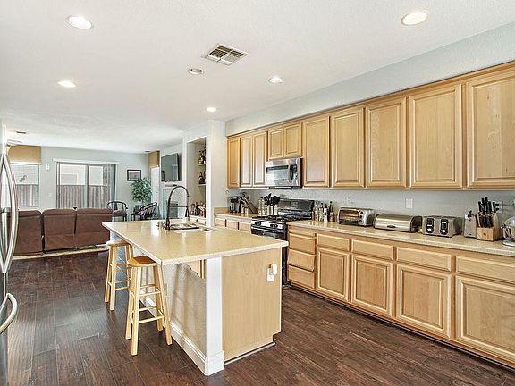 4th image of 3997 Tule St