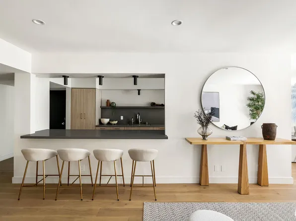 1025 N Kings Rd APT 112, West Hollywood, CA 90069
