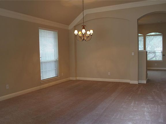 2nd image of 905 Horseback Holw