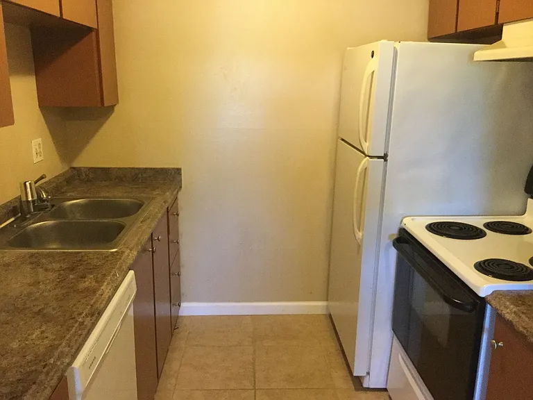 1329 Southwest Blvd #B — Photo 8