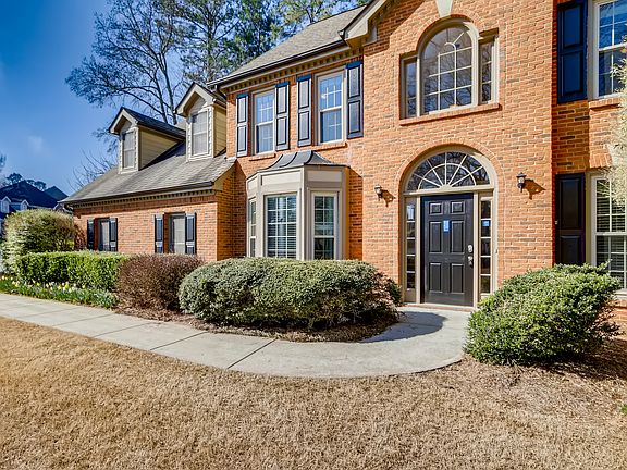 3rd image of 1304 Oakshyre Pl
