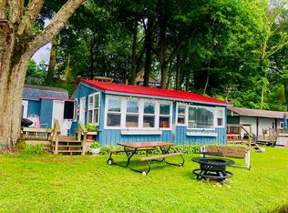 9027 Pucker St, Berrien Center, MI 49102