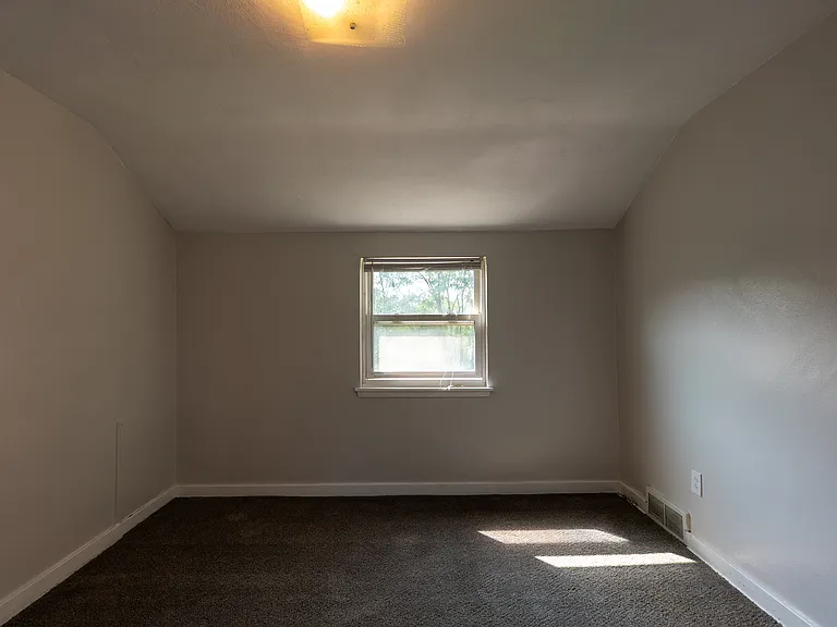500 Serpentine Dr — Photo 8
