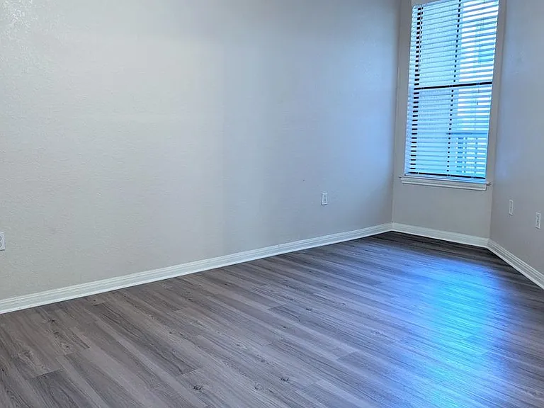 911 N Orange Ave #430 — Photo 13