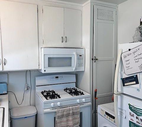 2nd image of 10281 Pomber St