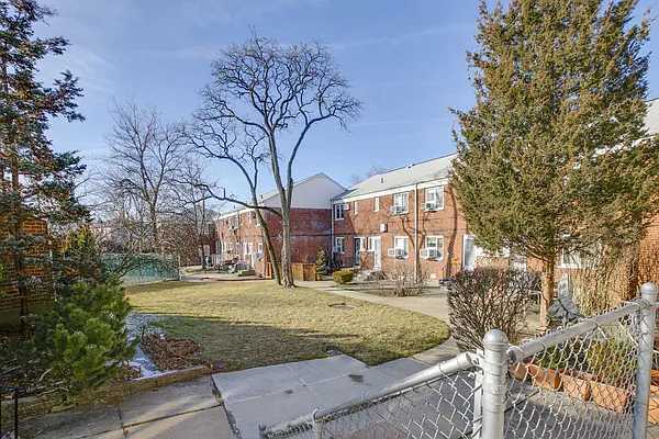 Sold by Keller Williams Realty Landmark | media 11