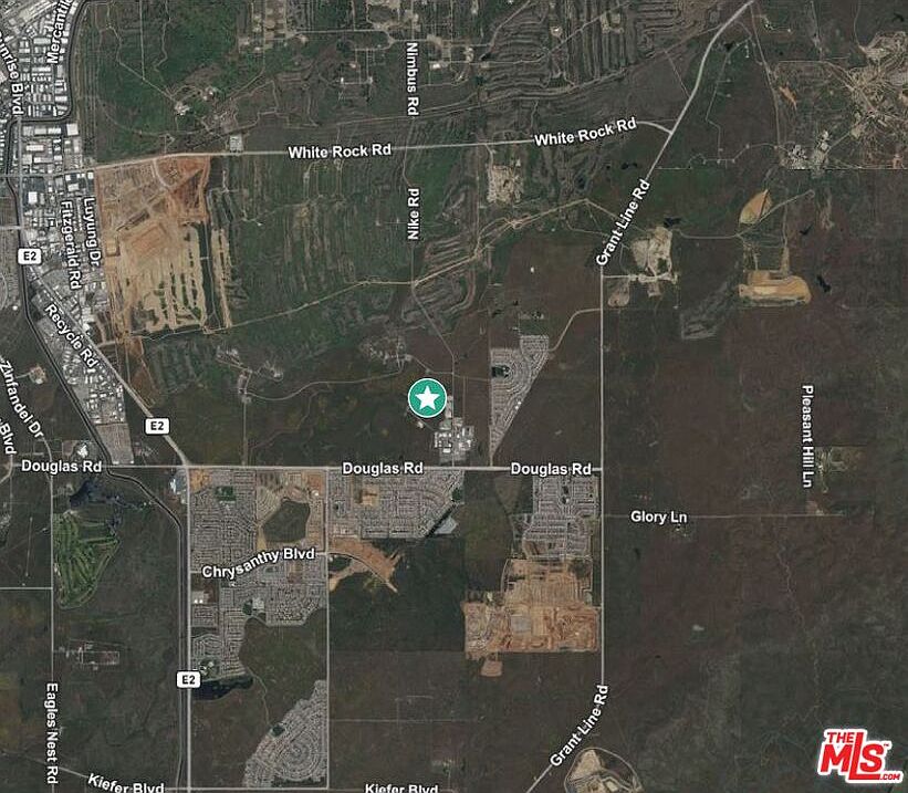 2nd image of 11505 Douglas Rd