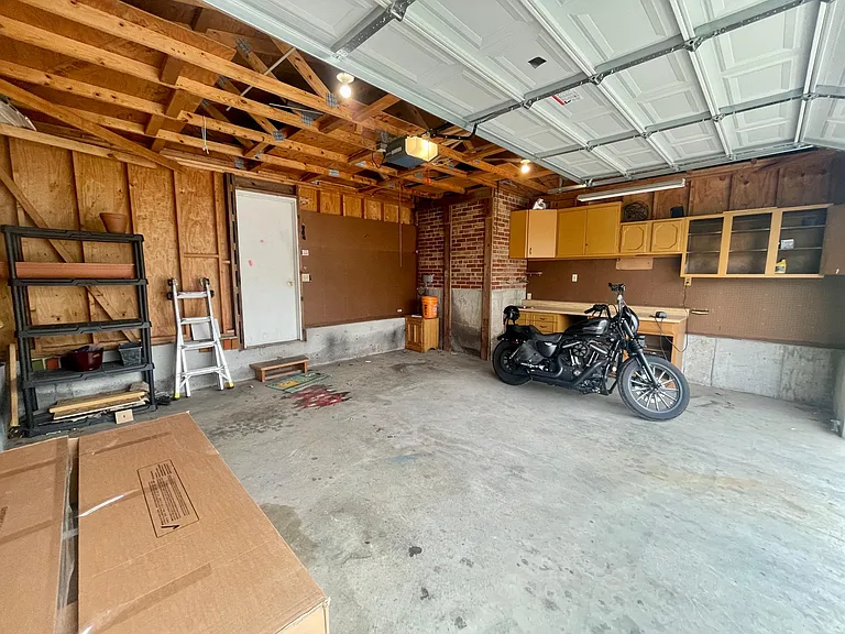 1131 Kraft St — Photo 26