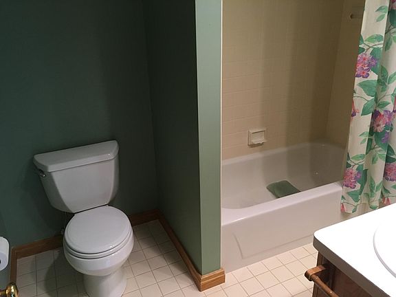 3rd image of 440 Burroughs Dr