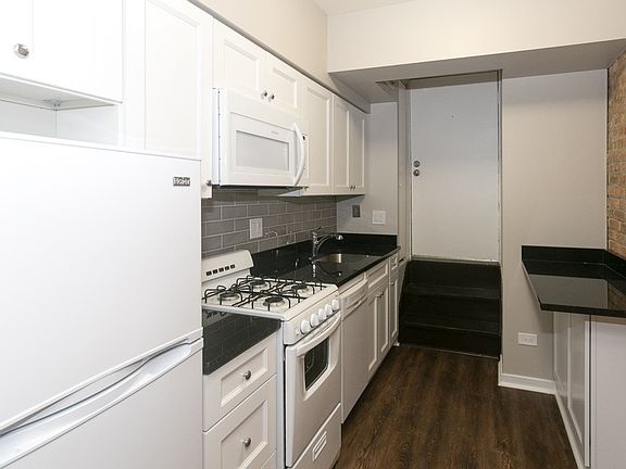 3rd image of 4878 N Magnolia Ave #F