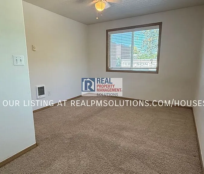 8514 N Syracuse St #1 — Photo 15