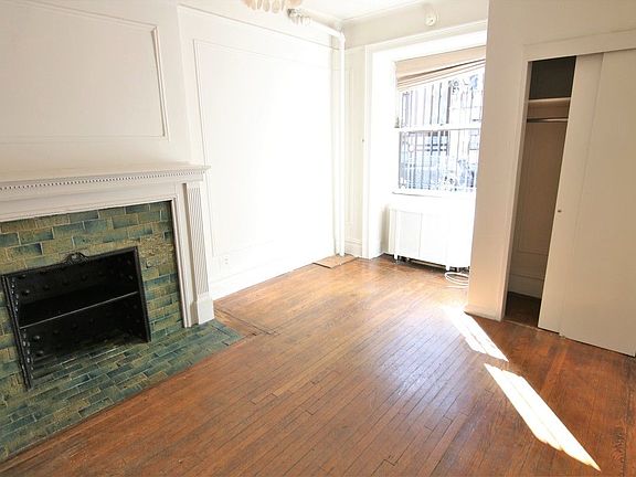 5th image of 335 W 76th St APT 1A
