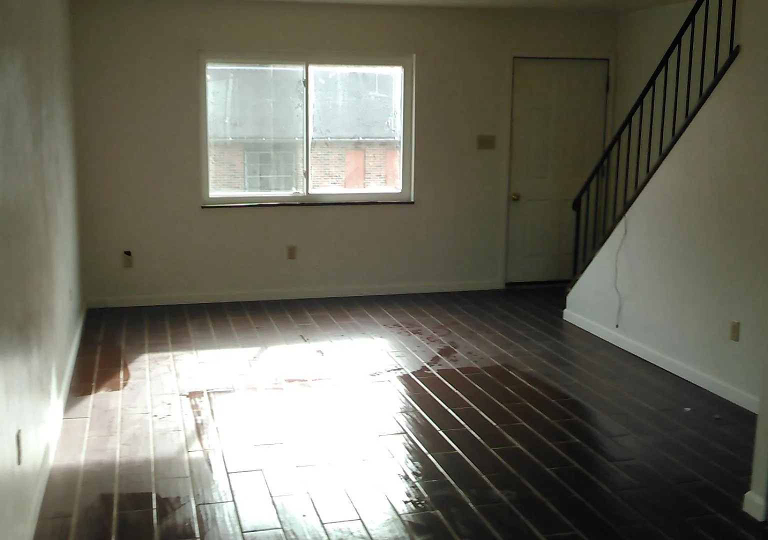 2 bed, 1000 sqft, $1,000 — Photo 2