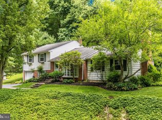 590 Brookwood Rd, Wayne, PA 19087