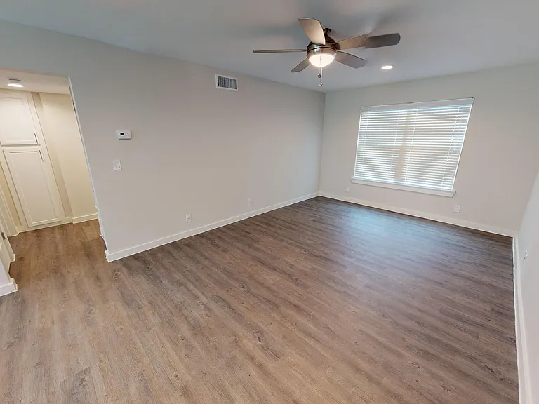 Treemont Apartments — Photo 53