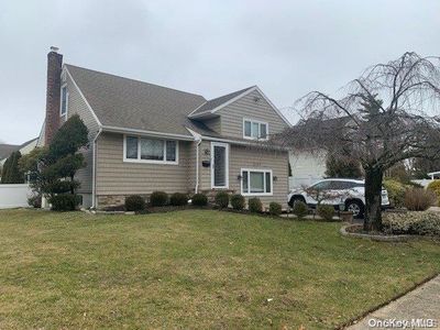 2127 Elise Avenue, Bellmore, NY, 11710