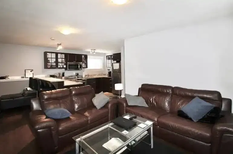 2 bed, 1.0 bath, $1,550 — Photo 3