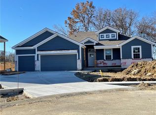 2146 Little Creek Ct, Liberty, MO 64068