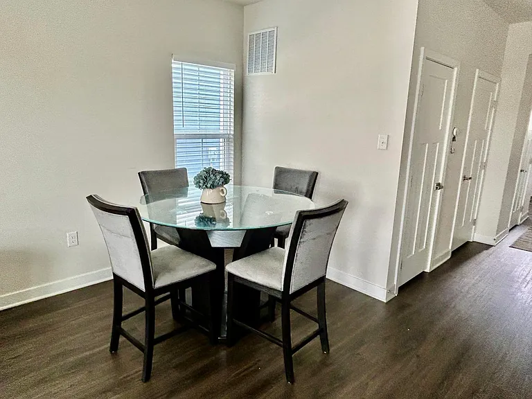 210 Chase Dr — Photo 9