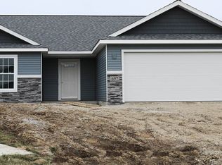 697 Barnsley Cv, Fort Wayne, IN