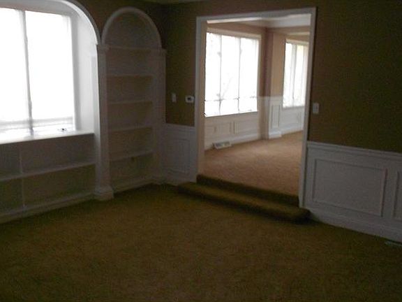 4th image of 107 Foxwood Ln