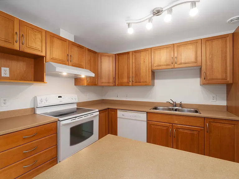 10 Horizon Ct #1903 — Photo 5