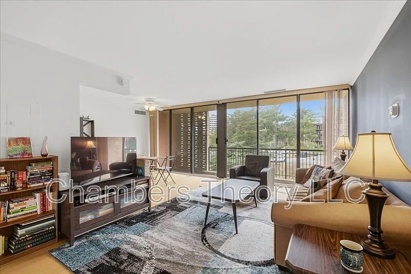 1 bed, 1.0 bath, 750 sqft, $1,800 — Photo 3