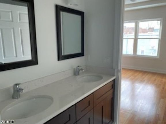 4th image of 48-50 N 11th St