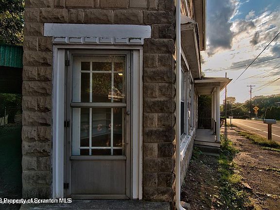 3rd image of 511 N Main St