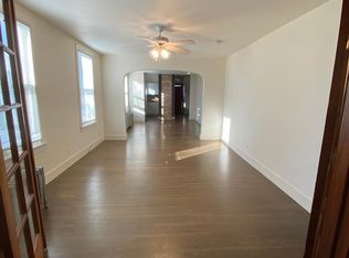 317 Freehauf St APT 1, Lemont, IL