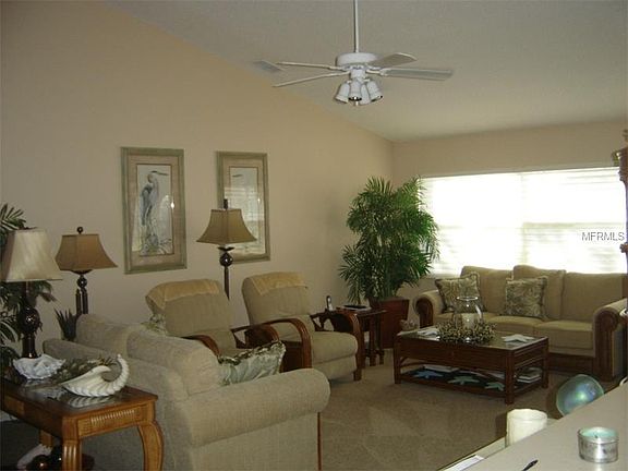 2nd image of 920 Oxford Park Dr