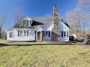 242 Estrada Rd, Central Valley, NY 10917