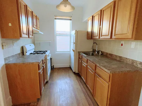 32-52 45th Street image 3 of 7