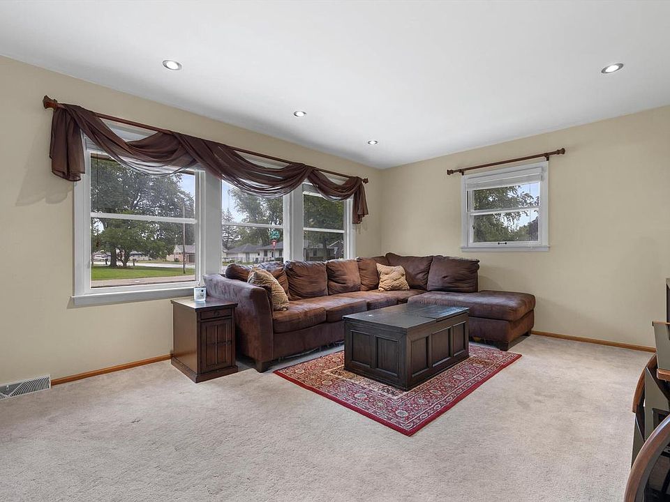 5381 South 114th STREET, Hales Corners, WI 53130 MLS 1850156 Zillow