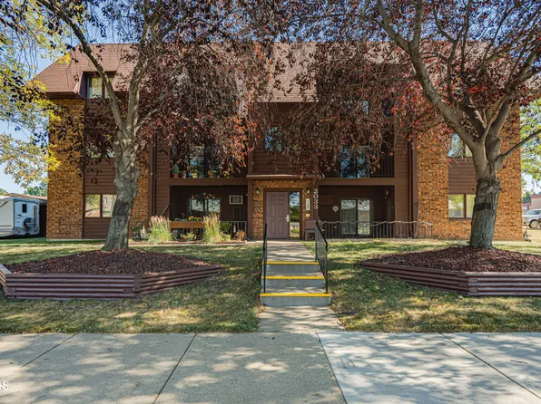 2033 N Washington St APT 1, Bismarck, ND 58501