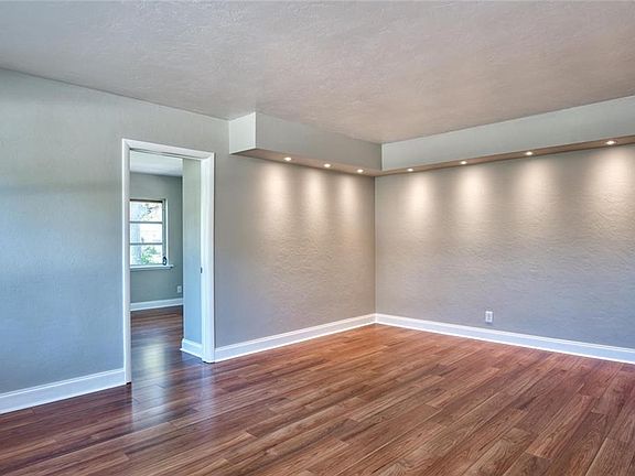4th image of 2485 46th St S
