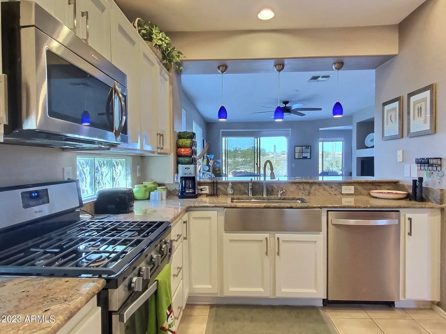 2 bed, 2.0 bath, 1741 sqft, $2,700 — Photo 3