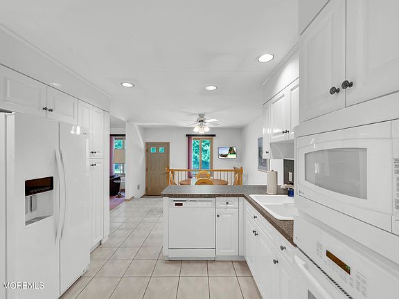 2nd image of 1778 Greenwood Road