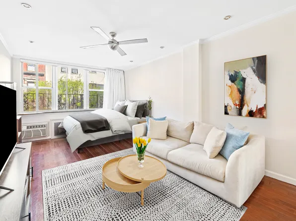 180 Thompson Street image 1 of 6