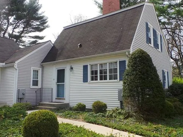32 Patriots Sq, Mansfield, CT 06250