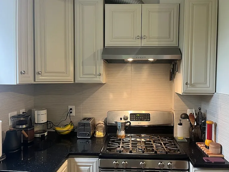 366 Pleasant St #1 — Photo 23