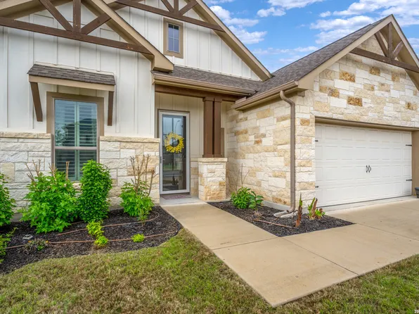 2040 Market Trl, Schertz, TX 78154