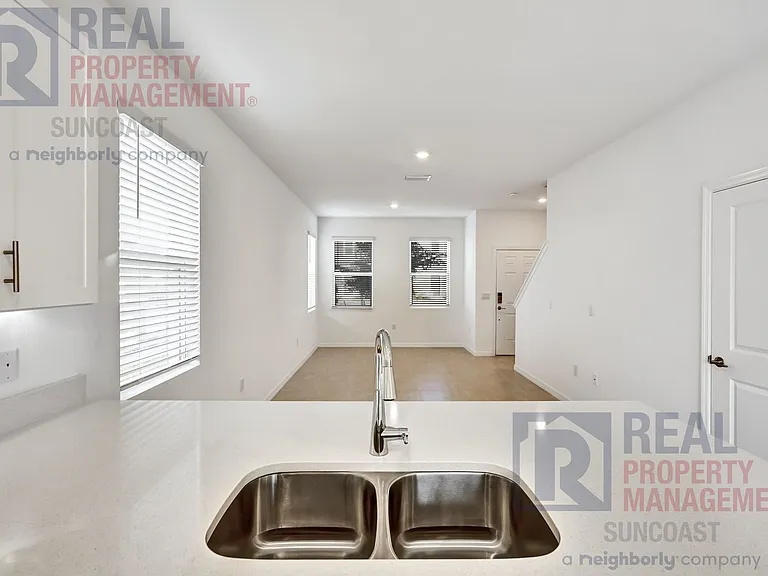 8700 Daybreak St — Photo 7