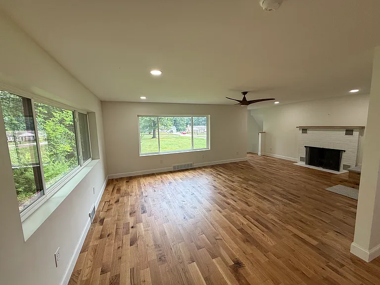 4960 E Sprague Rd — Photo 3